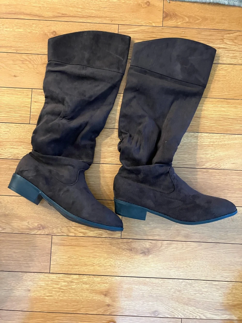 Classic Women's Tall Brown  Suede Boots, Size 12 ( 43 ), NEW